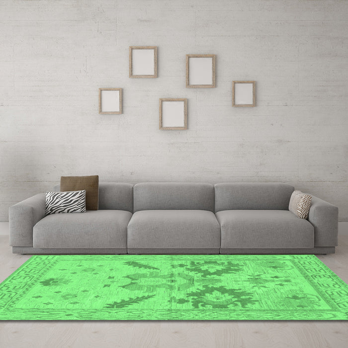Machine Washable Oriental Emerald Green Traditional Area Rugs in a Living Room,, wshabs1738emgrn