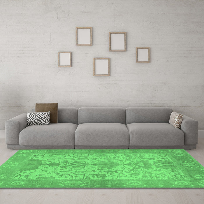 Machine Washable Oriental Emerald Green Traditional Area Rugs in a Living Room,, wshabs1742emgrn