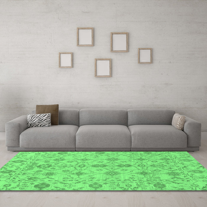 Machine Washable Abstract Emerald Green Modern Area Rugs in a Living Room,, wshabs1745emgrn