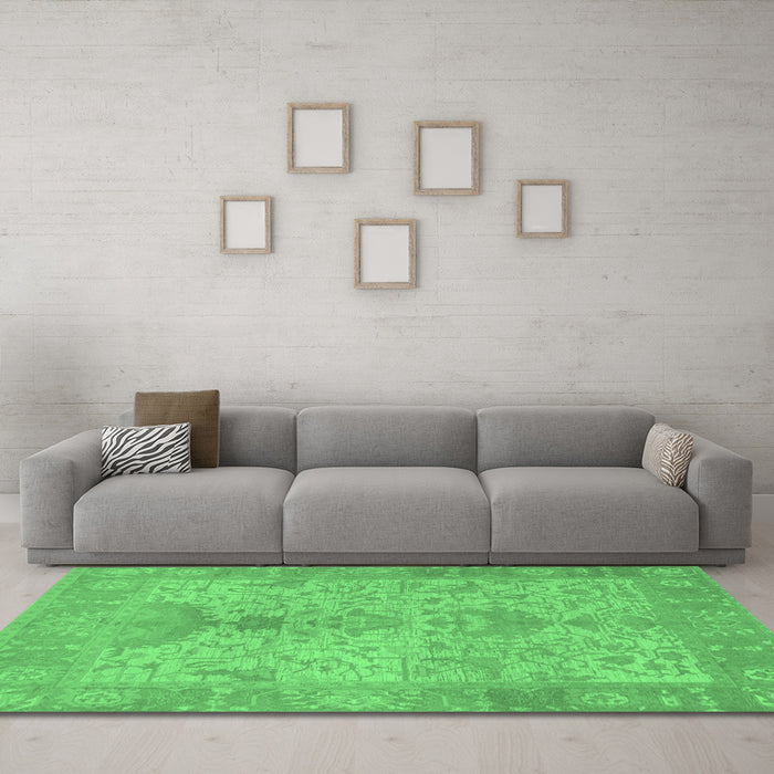 Machine Washable Oriental Emerald Green Traditional Area Rugs in a Living Room,, wshabs1746emgrn