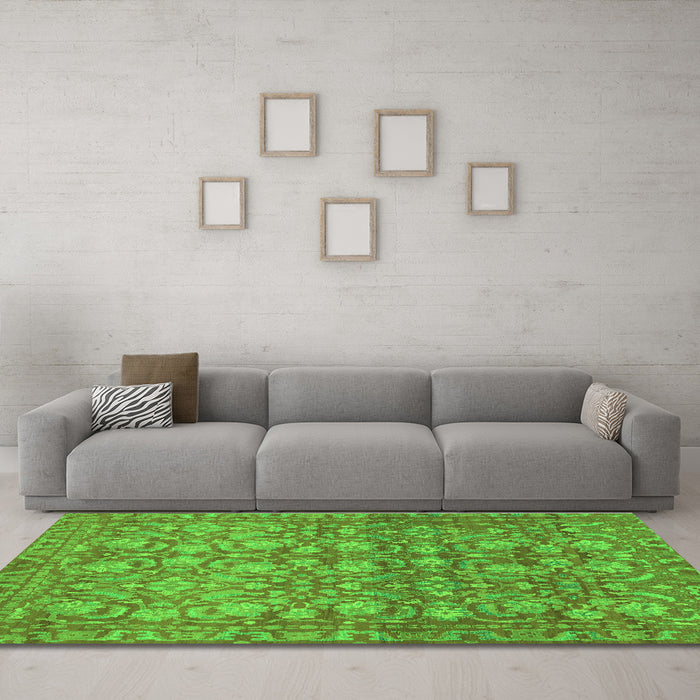 Machine Washable Abstract Green Modern Area Rugs in a Living Room,, wshabs1747grn