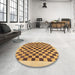 Round Abstract Saffron Yellow Checkered Rug in a Office, abs174