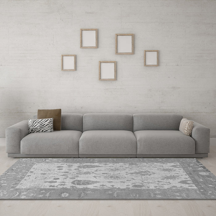 Machine Washable Oriental Gray Traditional Rug in a Living Room,, wshabs1751gry
