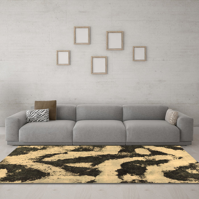Machine Washable Abstract Brown Modern Rug in a Living Room,, wshabs1759brn