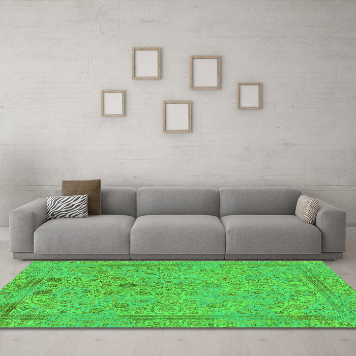 Machine Washable Abstract Green Modern Area Rugs in a Living Room,, wshabs1767grn