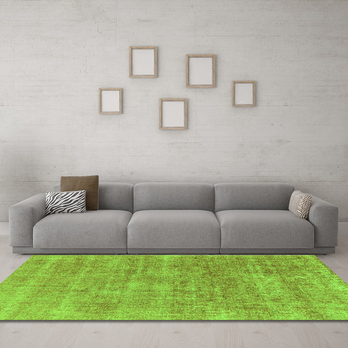 Machine Washable Abstract Green Modern Area Rugs in a Living Room,, wshabs1769grn