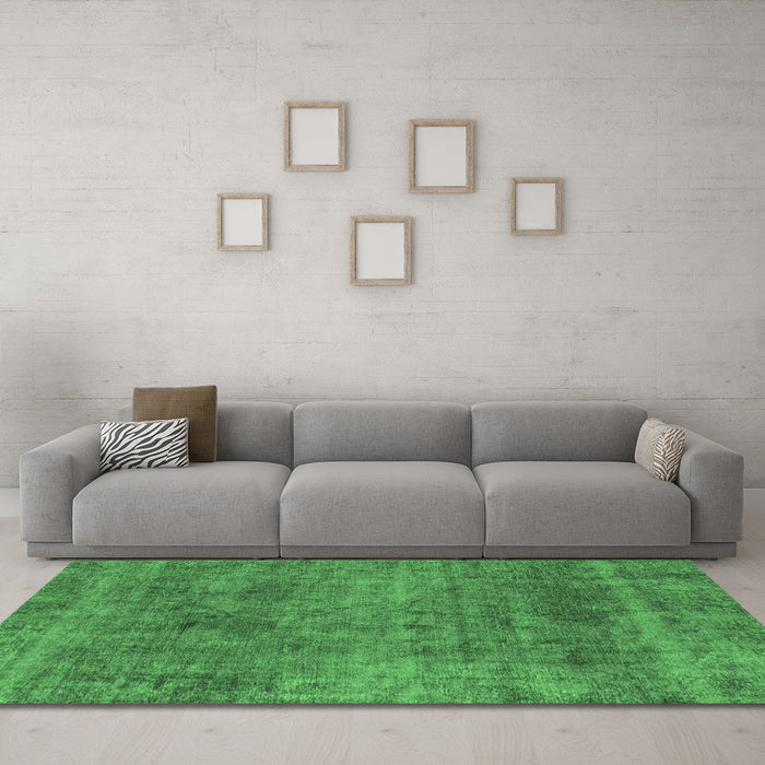 Machine Washable Abstract Emerald Green Modern Area Rugs in a Living Room,, wshabs1771emgrn