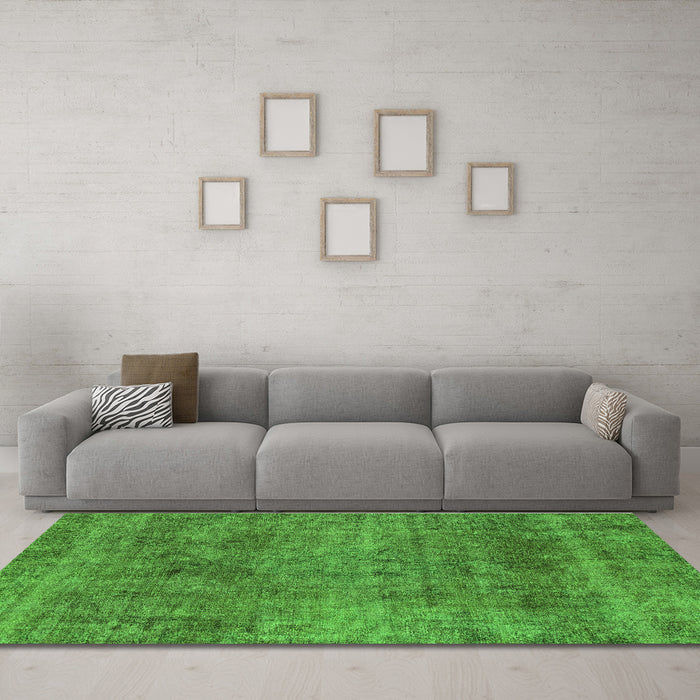 Machine Washable Abstract Green Modern Area Rugs in a Living Room,, wshabs1771grn