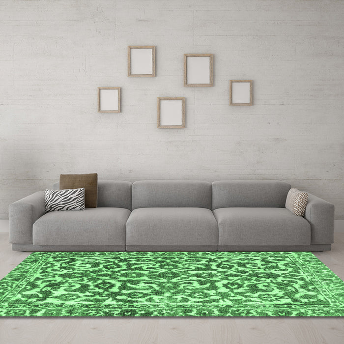 Machine Washable Abstract Emerald Green Modern Area Rugs in a Living Room,, wshabs1773emgrn