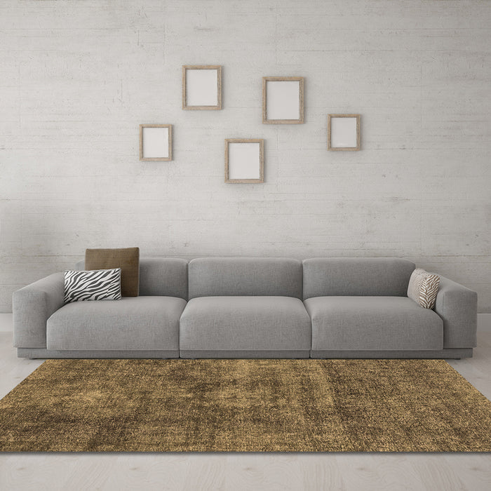Machine Washable Abstract Brown Modern Rug in a Living Room,, wshabs1774brn