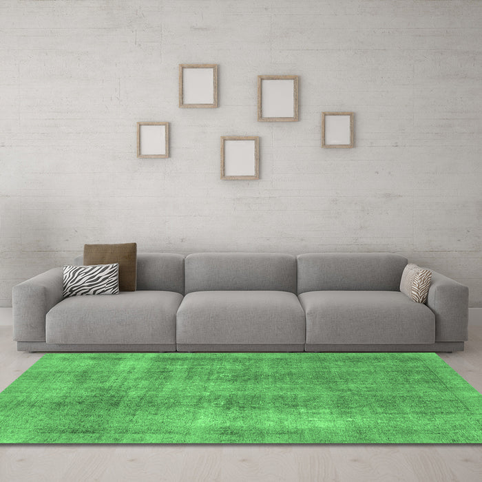 Machine Washable Abstract Emerald Green Modern Area Rugs in a Living Room,, wshabs1776emgrn