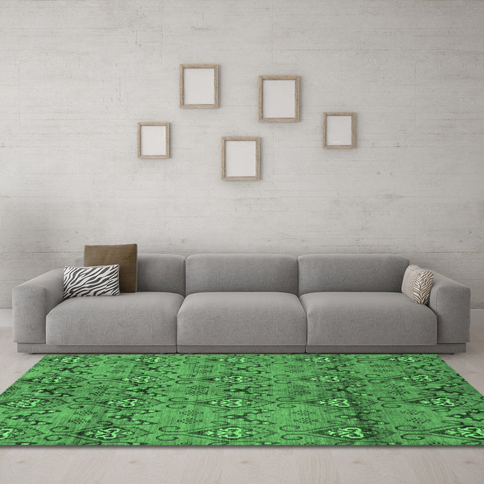 Machine Washable Abstract Emerald Green Modern Area Rugs in a Living Room,, wshabs177emgrn