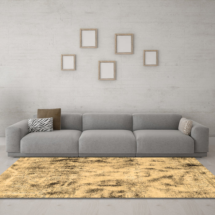 Machine Washable Abstract Brown Modern Rug in a Living Room,, wshabs1781brn