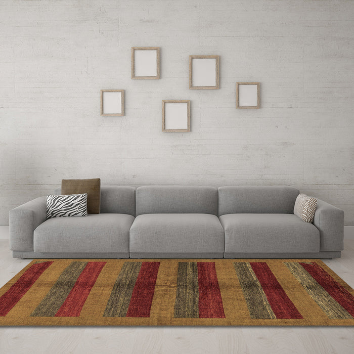 Machine Washable Abstract Brown Modern Rug in a Living Room,, wshabs178brn