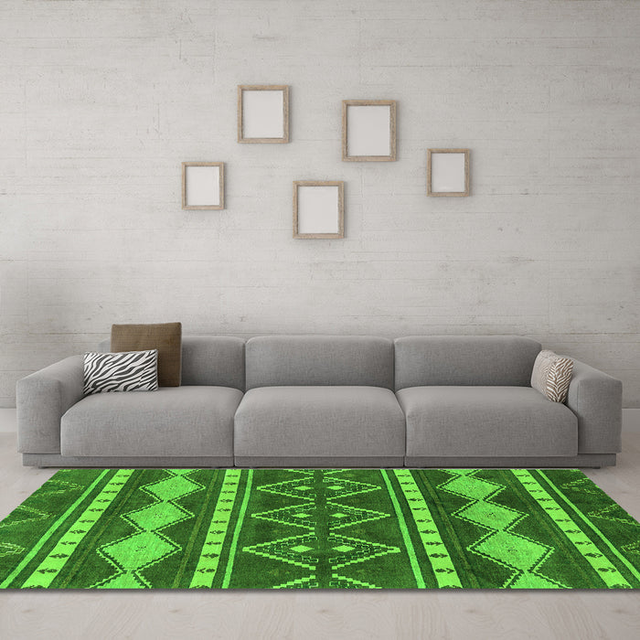Machine Washable Abstract Green Modern Area Rugs in a Living Room,, wshabs1792grn
