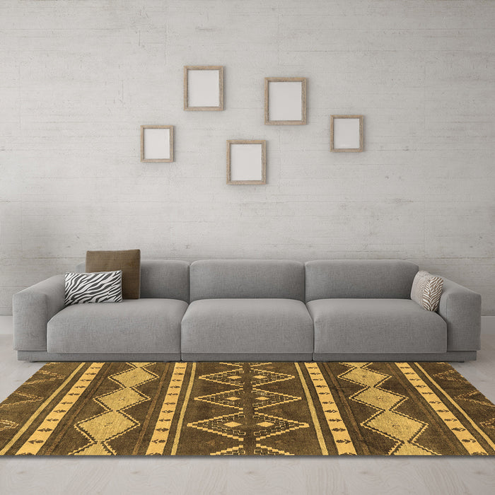Machine Washable Abstract Brown Modern Rug in a Living Room,, wshabs1792brn