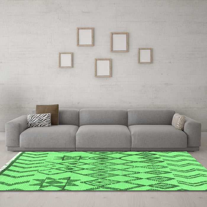 Machine Washable Solid Emerald Green Modern Area Rugs in a Living Room,, wshabs1797emgrn