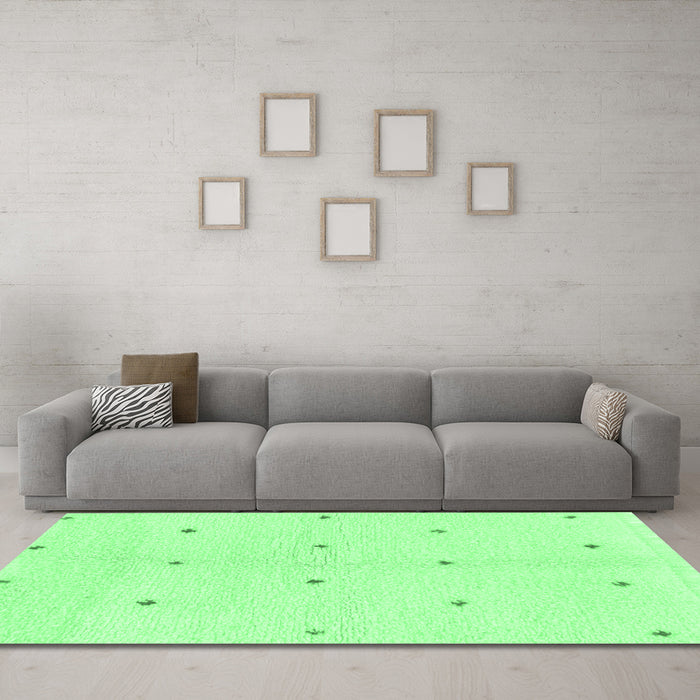 Machine Washable Solid Emerald Green Modern Area Rugs in a Living Room,, wshabs1804emgrn