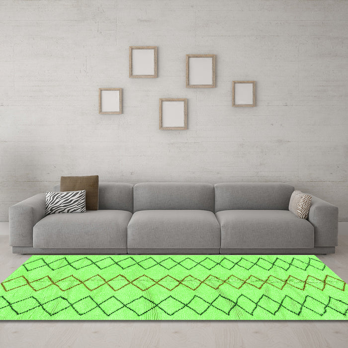 Machine Washable Solid Green Modern Area Rugs in a Living Room,, wshabs1806grn