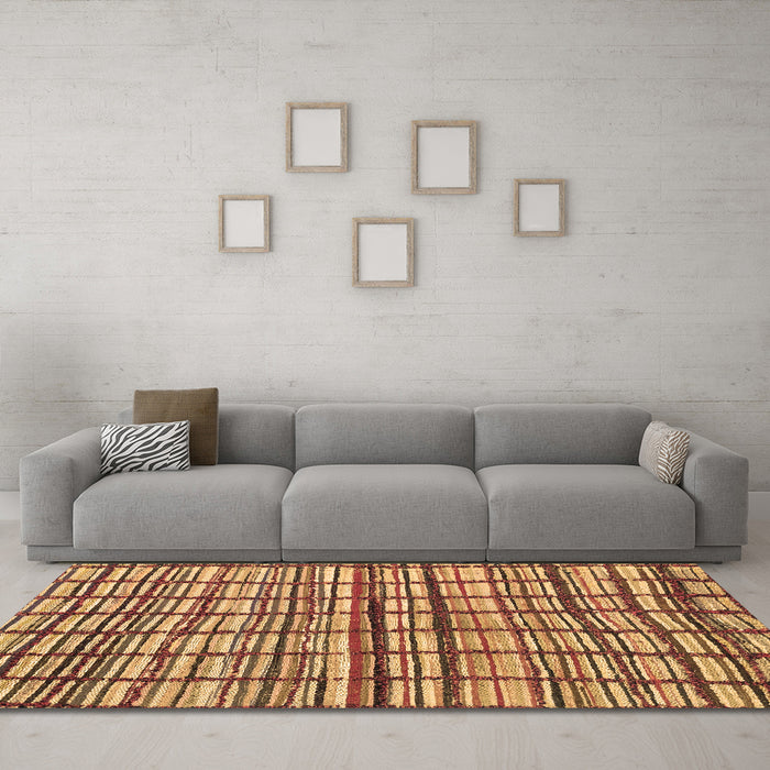 Machine Washable Abstract Brown Modern Rug in a Living Room,, wshabs1811brn