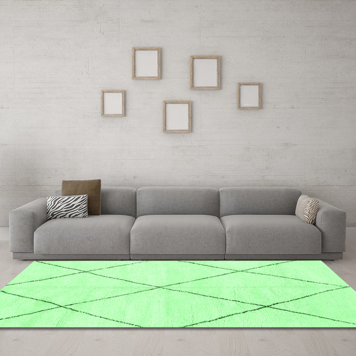 Machine Washable Oriental Emerald Green Modern Area Rugs in a Living Room,, wshabs1815emgrn