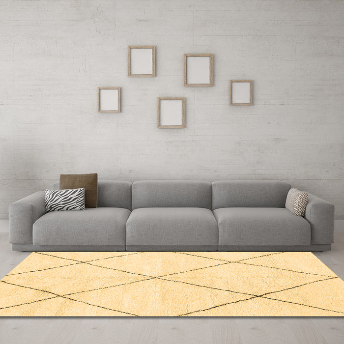 Machine Washable Oriental Brown Modern Rug in a Living Room,, wshabs1815brn