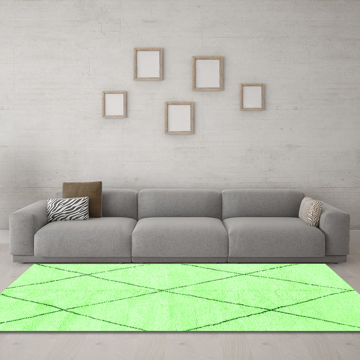Machine Washable Oriental Green Modern Area Rugs in a Living Room,, wshabs1815grn