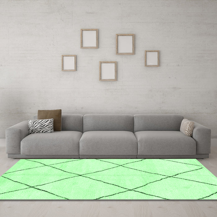Machine Washable Oriental Emerald Green Modern Area Rugs in a Living Room,, wshabs1817emgrn