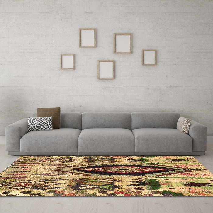 Machine Washable Oriental Brown Modern Rug in a Living Room,, wshabs1820brn