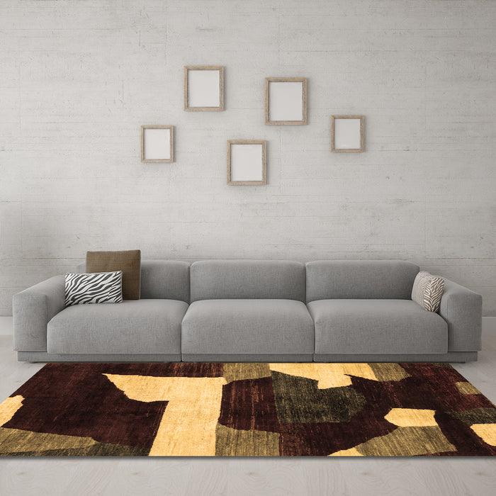 Machine Washable Oriental Brown Modern Rug in a Living Room,, wshabs1824brn