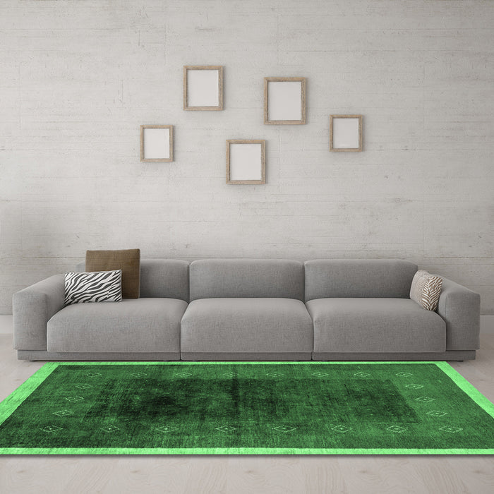 Machine Washable Oriental Emerald Green Modern Area Rugs in a Living Room,, wshabs1826emgrn