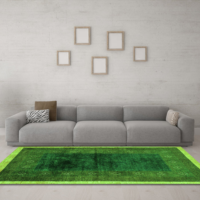 Machine Washable Oriental Green Modern Area Rugs in a Living Room,, wshabs1826grn