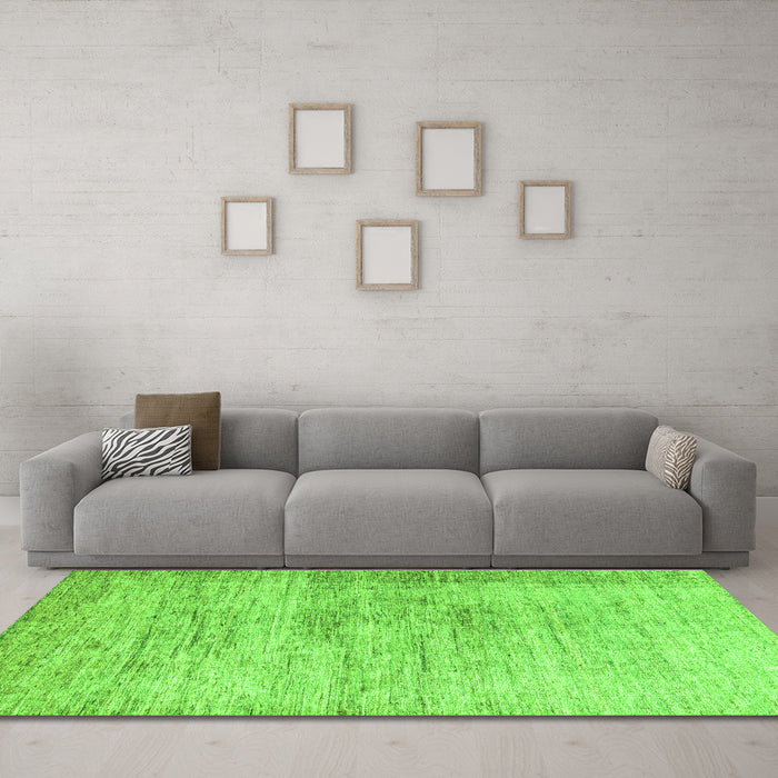 Machine Washable Oriental Green Modern Area Rugs in a Living Room,, wshabs1827grn