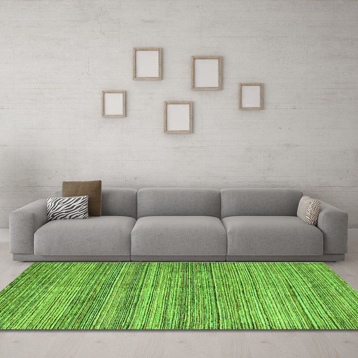 Machine Washable Oriental Green Modern Area Rugs in a Living Room,, wshabs1835grn