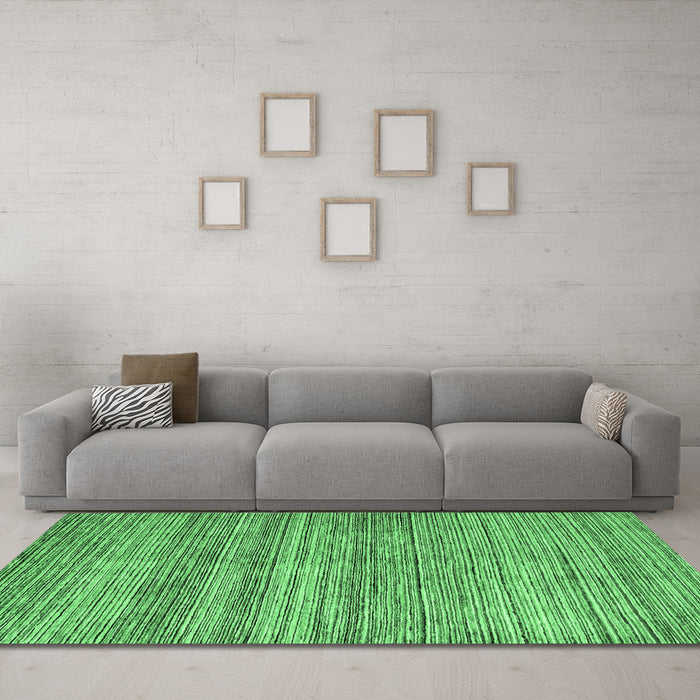 Machine Washable Oriental Emerald Green Modern Area Rugs in a Living Room,, wshabs1835emgrn