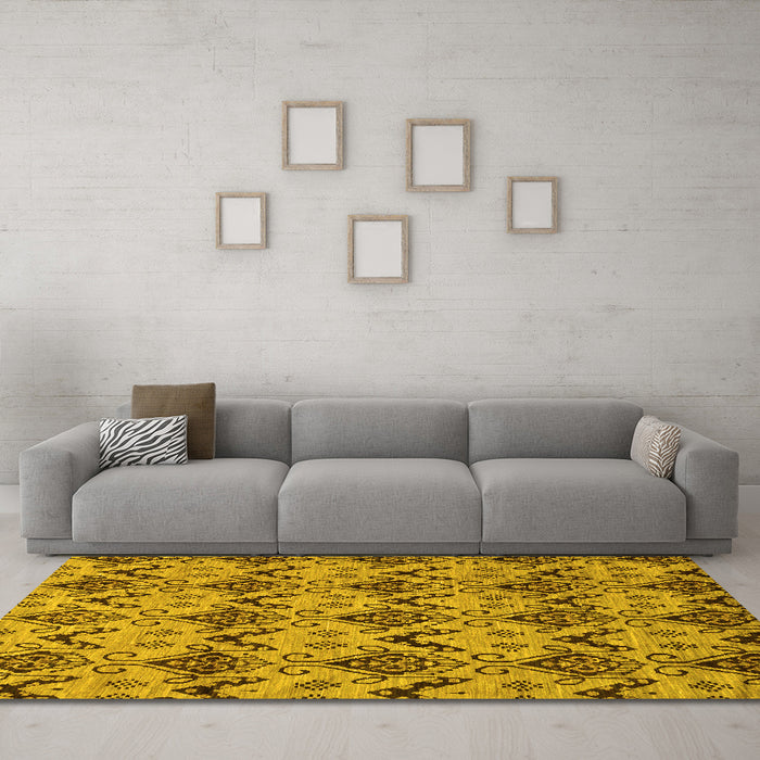 Machine Washable Abstract Yellow Modern Rug in a Living Room, wshabs183yw