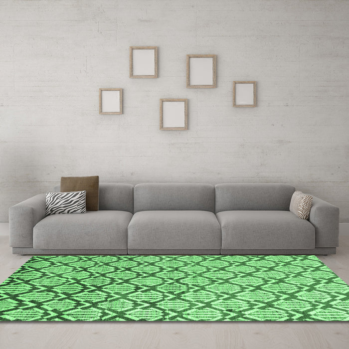 Machine Washable Oriental Emerald Green Modern Area Rugs in a Living Room,, wshabs1844emgrn