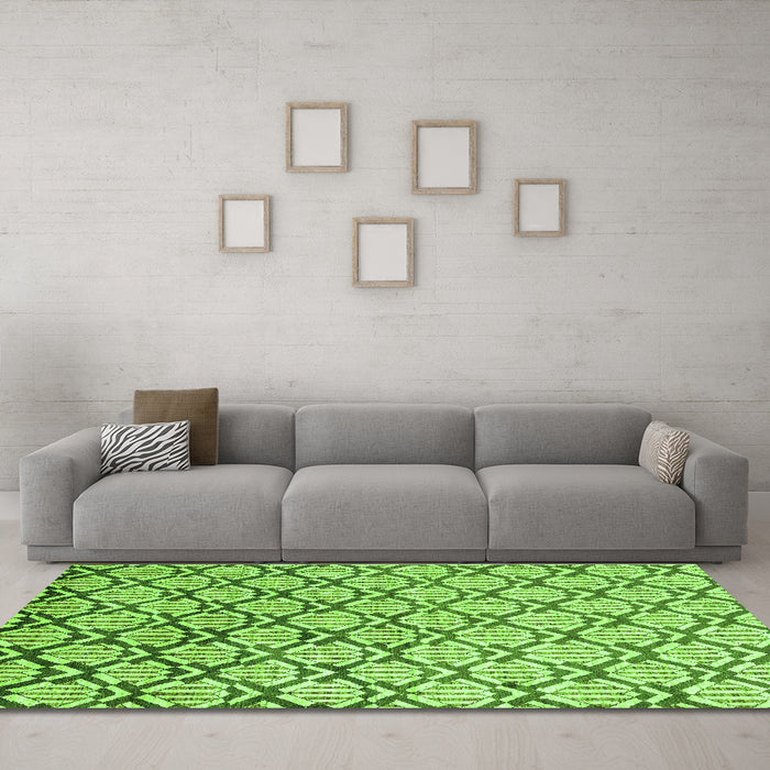 Machine Washable Oriental Green Modern Area Rugs in a Living Room,, wshabs1844grn