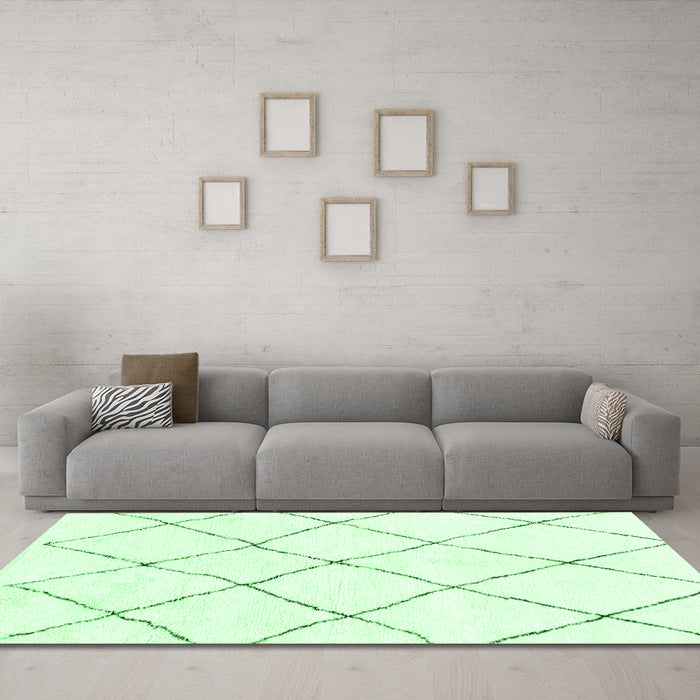 Machine Washable Solid Emerald Green Modern Area Rugs in a Living Room,, wshabs1848emgrn