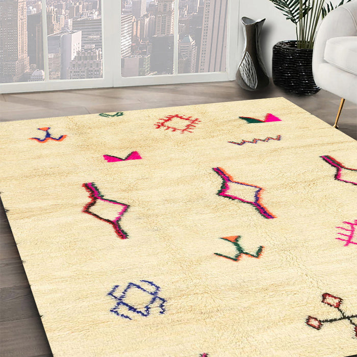 Machine Washable Abstract Yellow Rug in a Family Room, wshabs1850