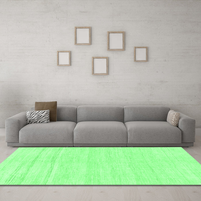 Machine Washable Solid Emerald Green Modern Area Rugs in a Living Room,, wshabs1851emgrn