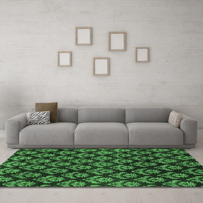Machine Washable Abstract Emerald Green Modern Area Rugs in a Living Room,, wshabs185emgrn