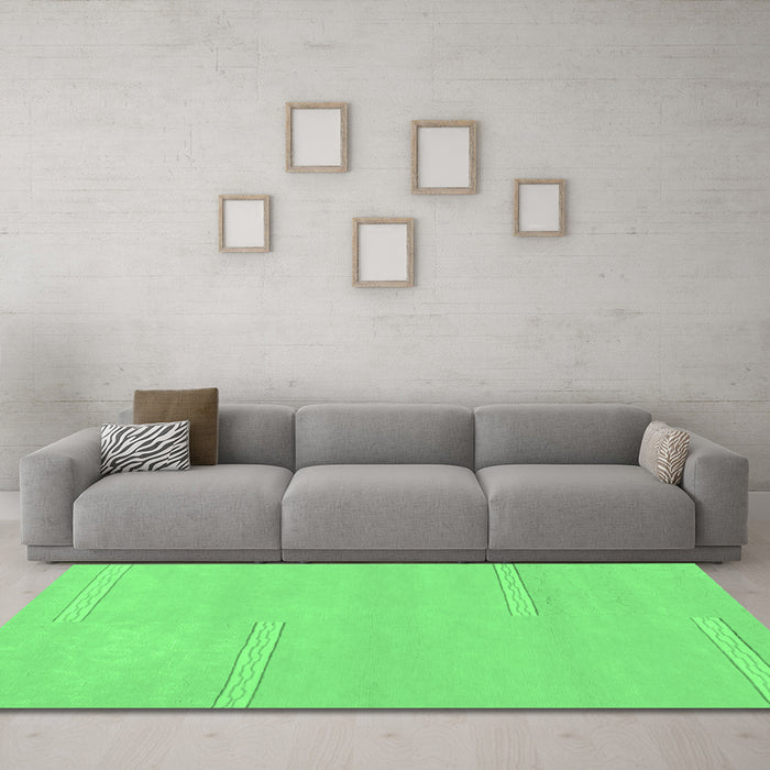Machine Washable Solid Emerald Green Modern Area Rugs in a Living Room,, wshabs1868emgrn