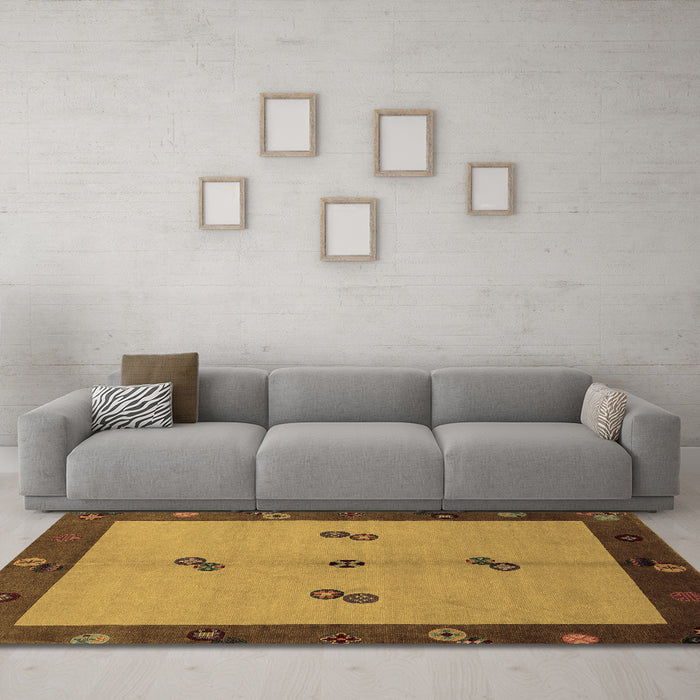 Machine Washable Abstract Brown Modern Rug in a Living Room,, wshabs1885brn