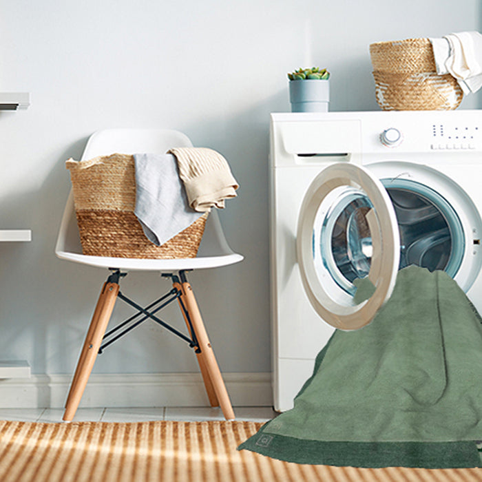 Machine Washable Abstract Green Rug in a Washing Machine, wshabs1886