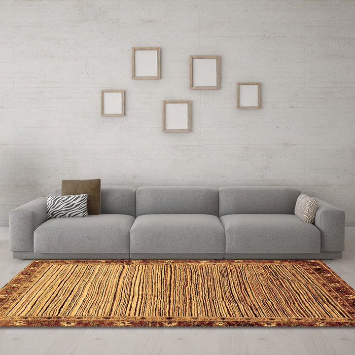Machine Washable Abstract Brown Modern Rug in a Living Room,, wshabs1909brn