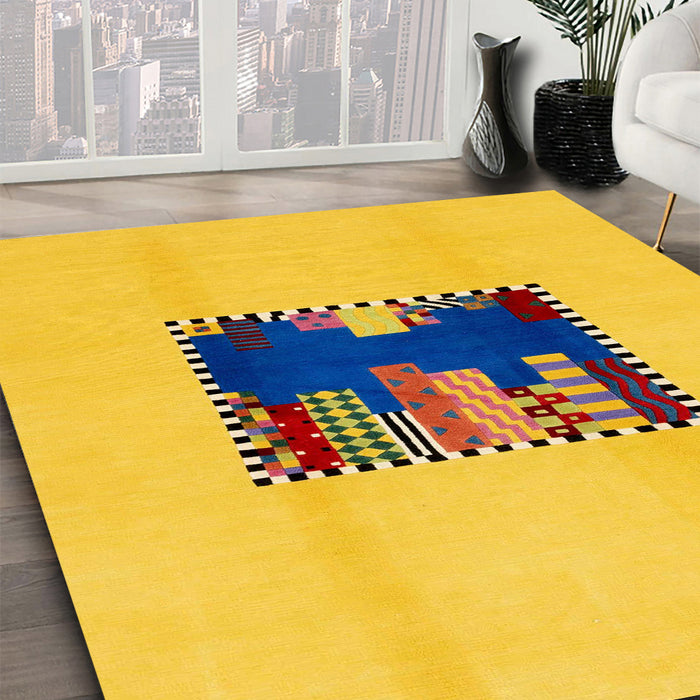 Machine Washable Abstract G Yellow Rug in a Family Room, wshabs1911