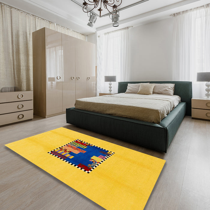 Abstract Gold Yellow Modern Rug in a Bedroom, abs1911