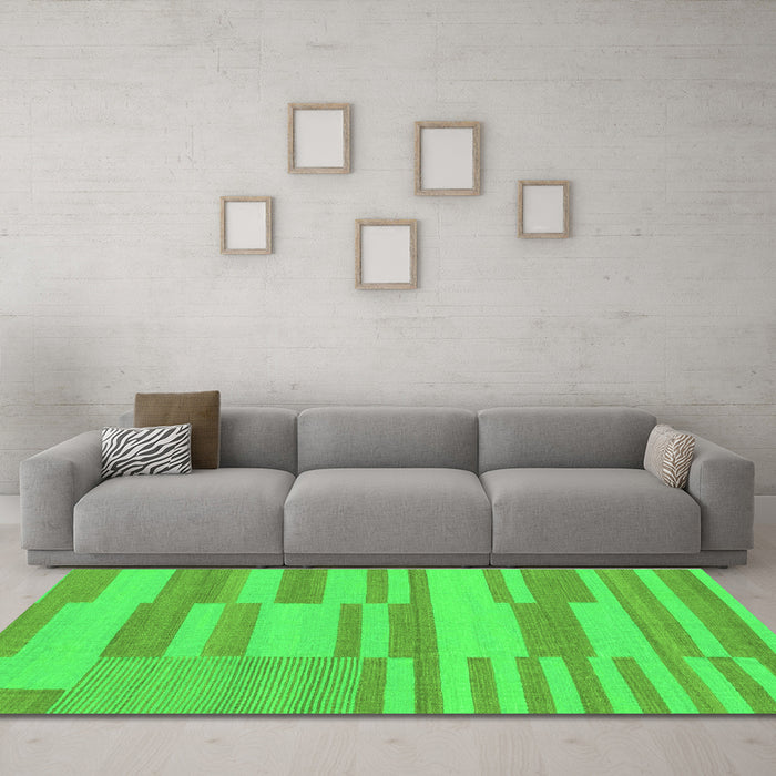 Machine Washable Abstract Green Modern Area Rugs in a Living Room,, wshabs1915grn