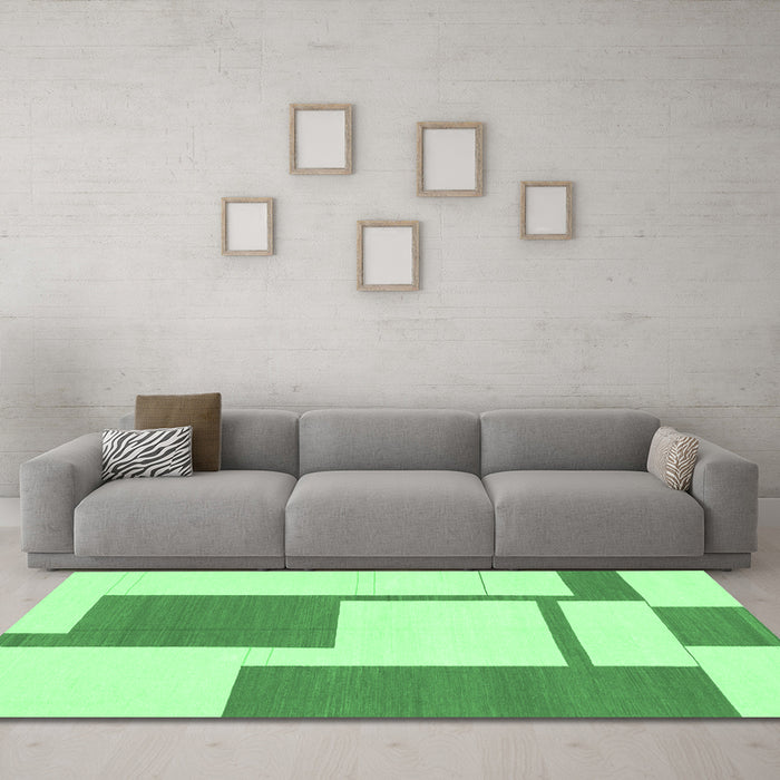Machine Washable Solid Emerald Green Modern Area Rugs in a Living Room,, wshabs1921emgrn